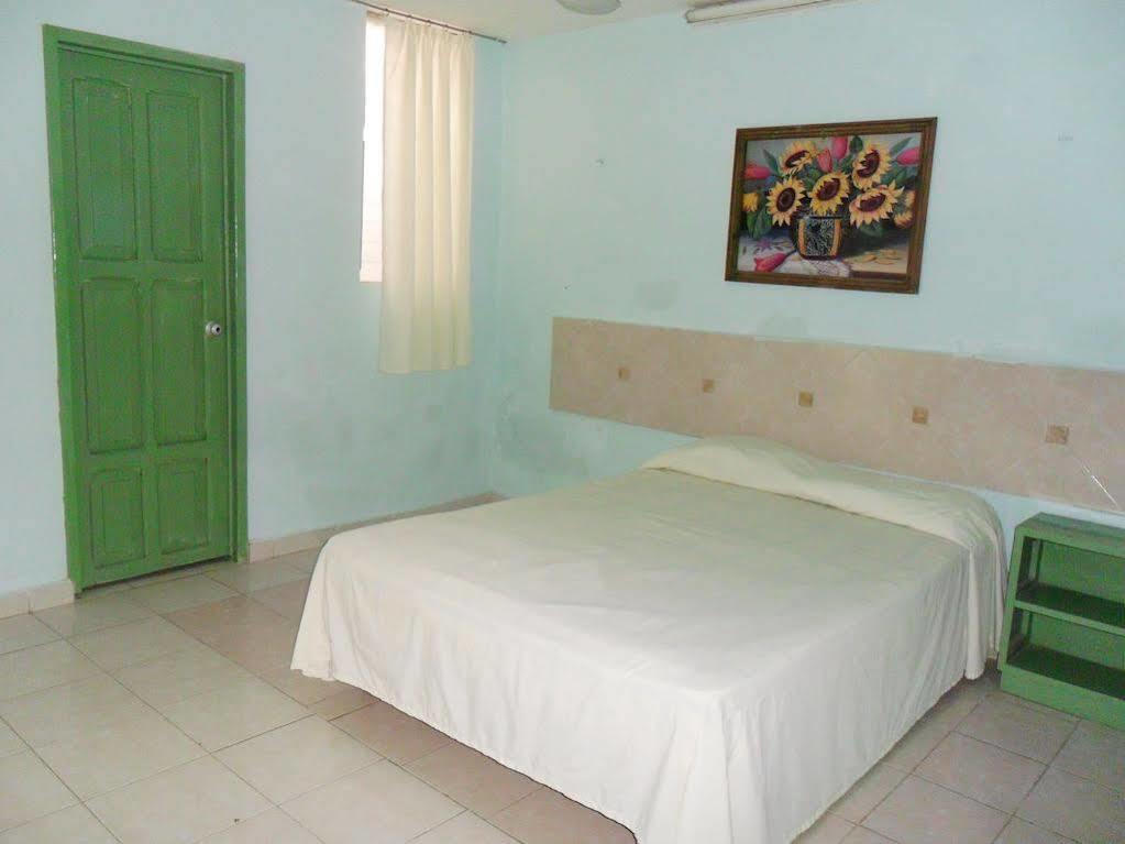 Hotel Aventura Merida Ngoại thất bức ảnh